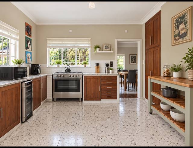 3 BEDROOM HOUSE FOR SALE IN LINDEN